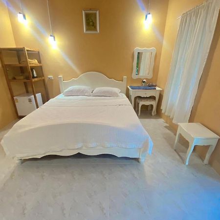 ลีลา โฮมสเตย์ Leela Homestay Chang Klang District Ngoại thất bức ảnh